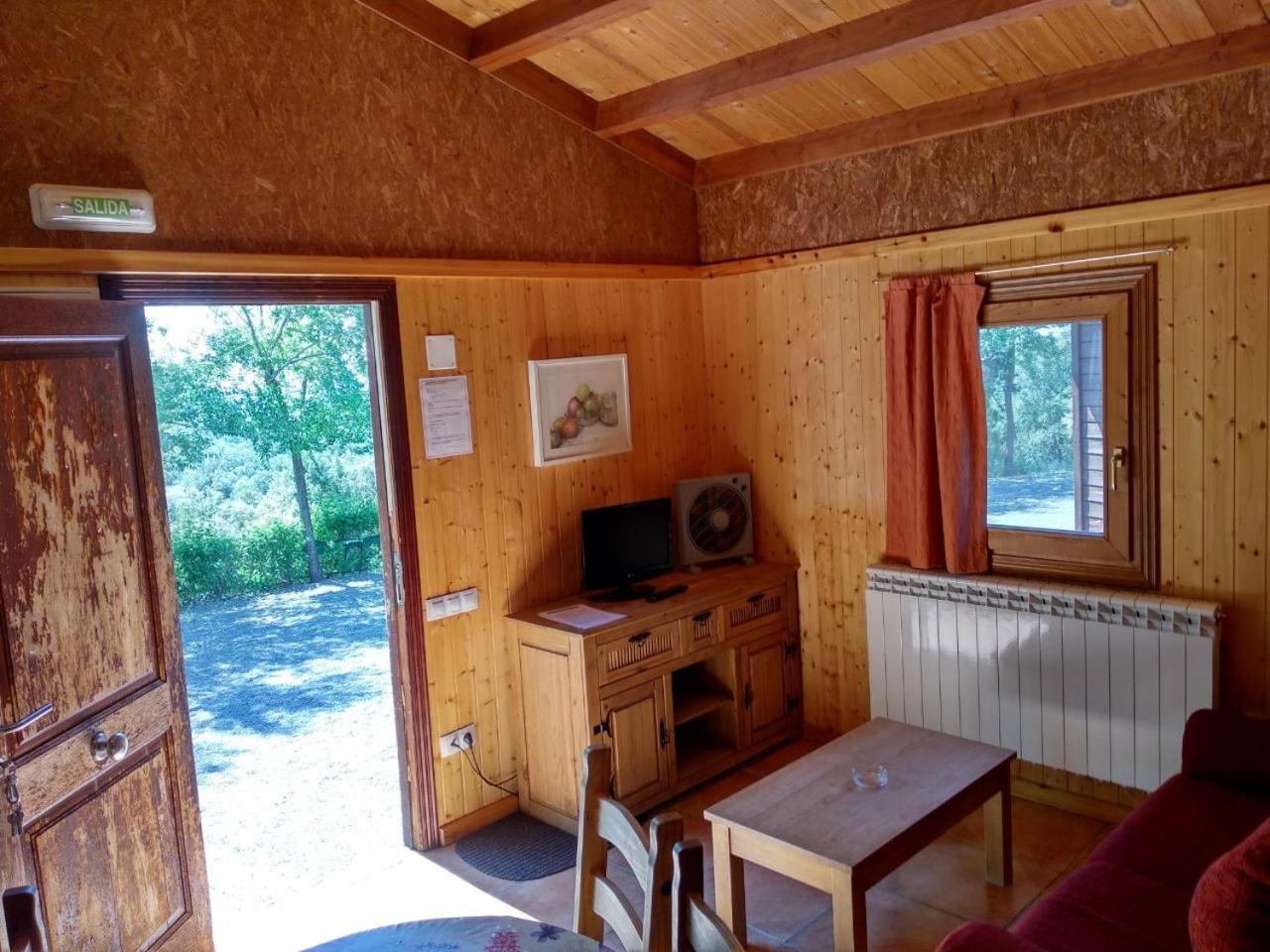 Camping Casa Fausto Cerca de Dinopolis Formiche Alto Esterno foto