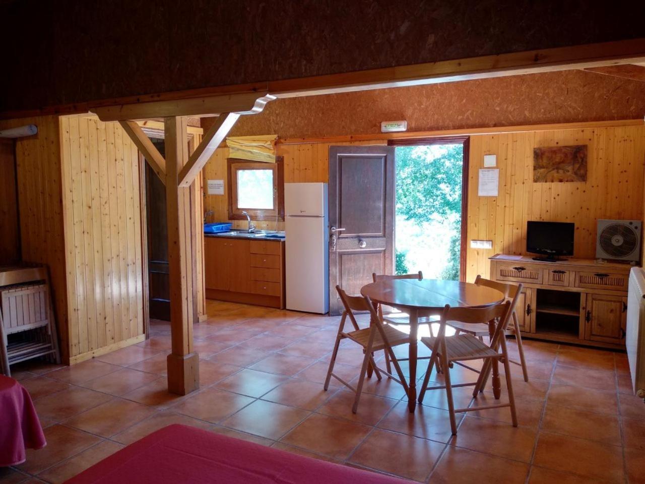 Camping Casa Fausto Cerca de Dinopolis Formiche Alto Esterno foto